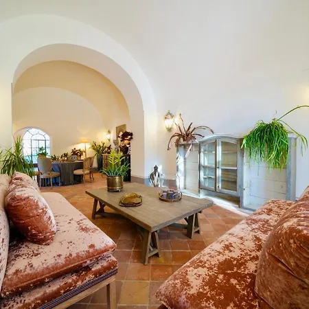 Gialisa B&B 4*