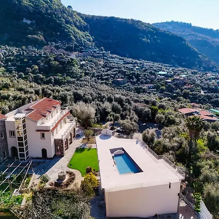 فندق مبيت وإفطار Gialisa سورينتو